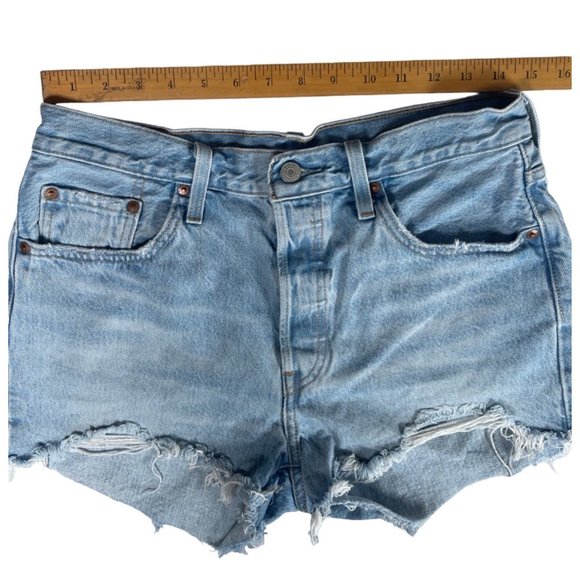 Levi's Premium 501 Original Cutoff Jean Light Blue Wash Shorts Women Sz 29 - Picture 3 of 7